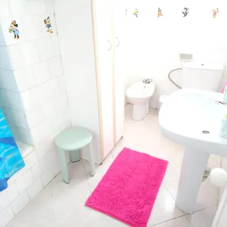 5 Bedrooms House At Punta Umbria 4 M Away From The With Terrace And Wifi Holiday home